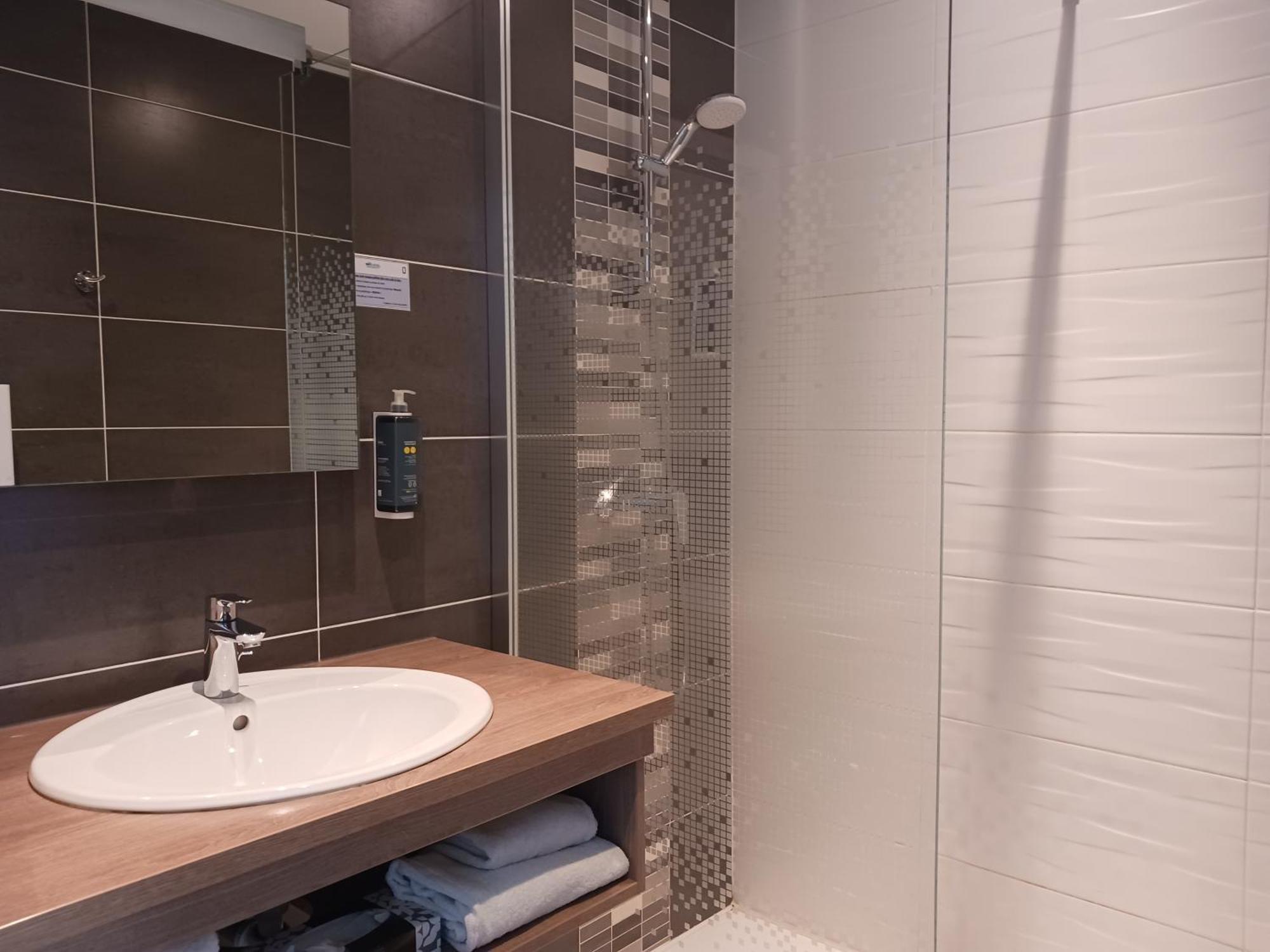 Brit Hotel Nantes Vigneux - L'Atlantel Экстерьер фото