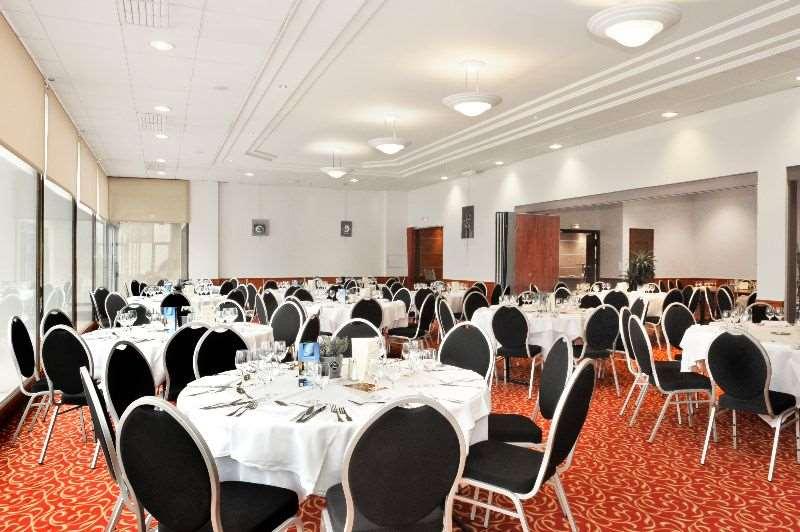 Brit Hotel Nantes Vigneux - L'Atlantel Ресторан фото